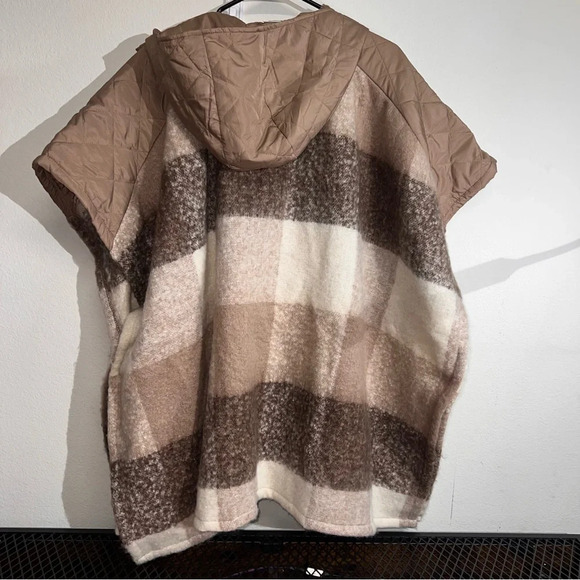 NWT Time & Tru Brown plaid poncho size L-XL Hooded Cozy 30% Recycled Fibers - Picture 4 of 16